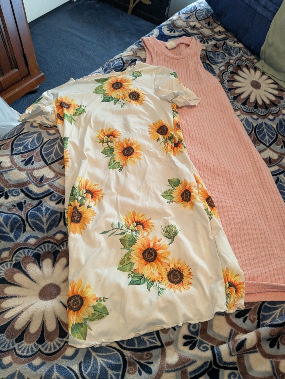SHEIN White Sunflower Print Casual Dress And Pink Casual Dress